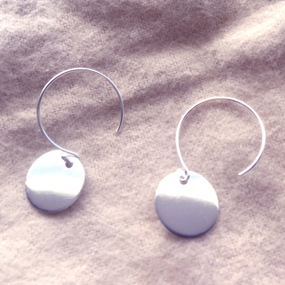 ⚪️ Silver Round Earrings ⚪️